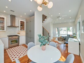 63 Union St in Cambridge, MA - Foto de edificio - Building Photo