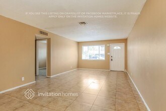 3910 W Loma Ln in Phoenix, AZ - Building Photo - Building Photo