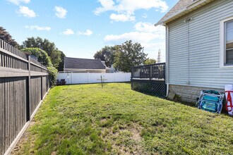 27 Churchill St in Fairfield, CT - Building Photo - Building Photo