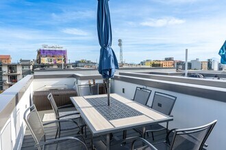 4409 44th Ave SW in Seattle, WA - Building Photo - Building Photo