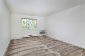 River Crossing in Tyngsboro, MA - Building Photo - Interior Photo