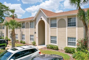 The Reserve at Pershing Oaks Condominiums in Orlando, FL - Building Photo