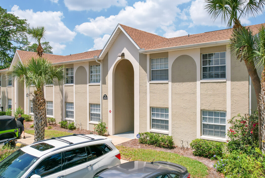 The Reserve at Pershing Oaks Condominiums in Orlando, FL - Foto de edificio