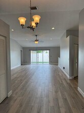 12872 Meadowbend Dr in Wellington, FL - Foto de edificio - Building Photo