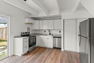 8803 11th St NE in Lake Stevens, WA - Building Photo - Building Photo