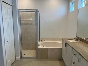 5626 West 1st Square SW in Vero Beach, FL - Building Photo - Building Photo