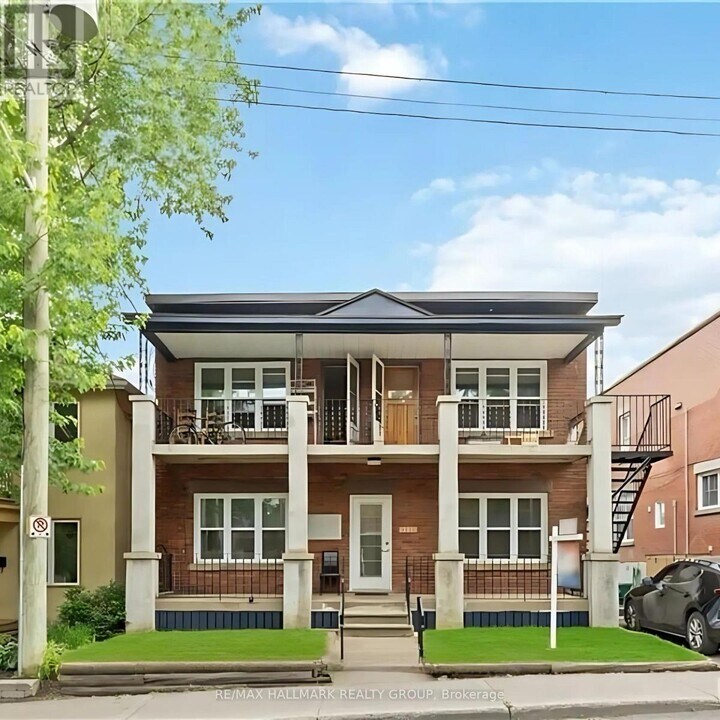9-9 Acacia Ave in Ottawa, ON - Building Photo