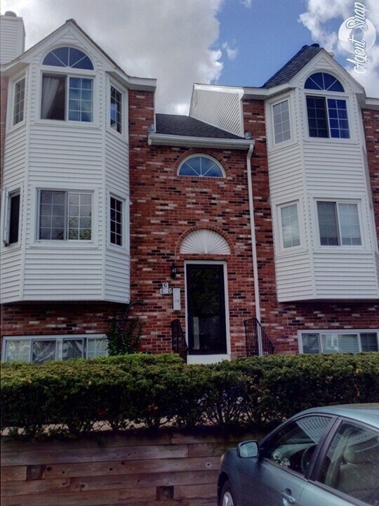 191 Tall Oaks Dr in Weymouth, MA - Building Photo