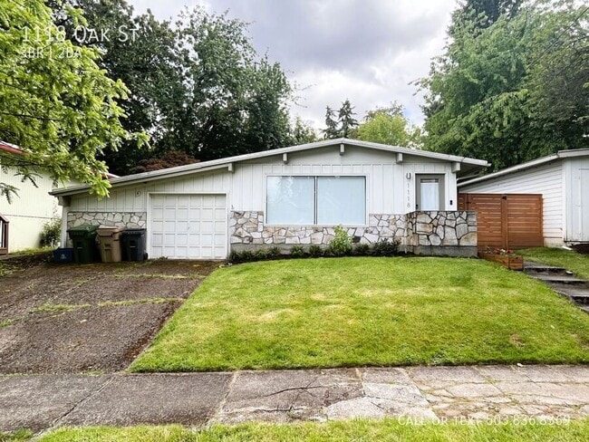 property at 1118 Oak St
