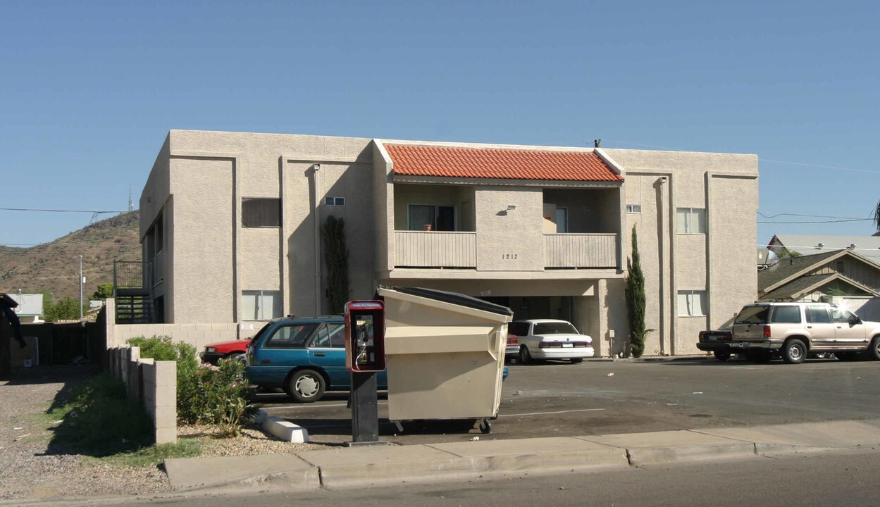 1212 W Mountain View Rd in Phoenix, AZ - Building Photo