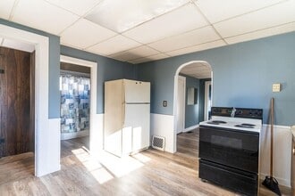 807 N Eaton St in Albion, MI - Building Photo - Building Photo