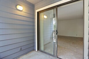 219 Sea Crest Cir in Vallejo, CA - Building Photo