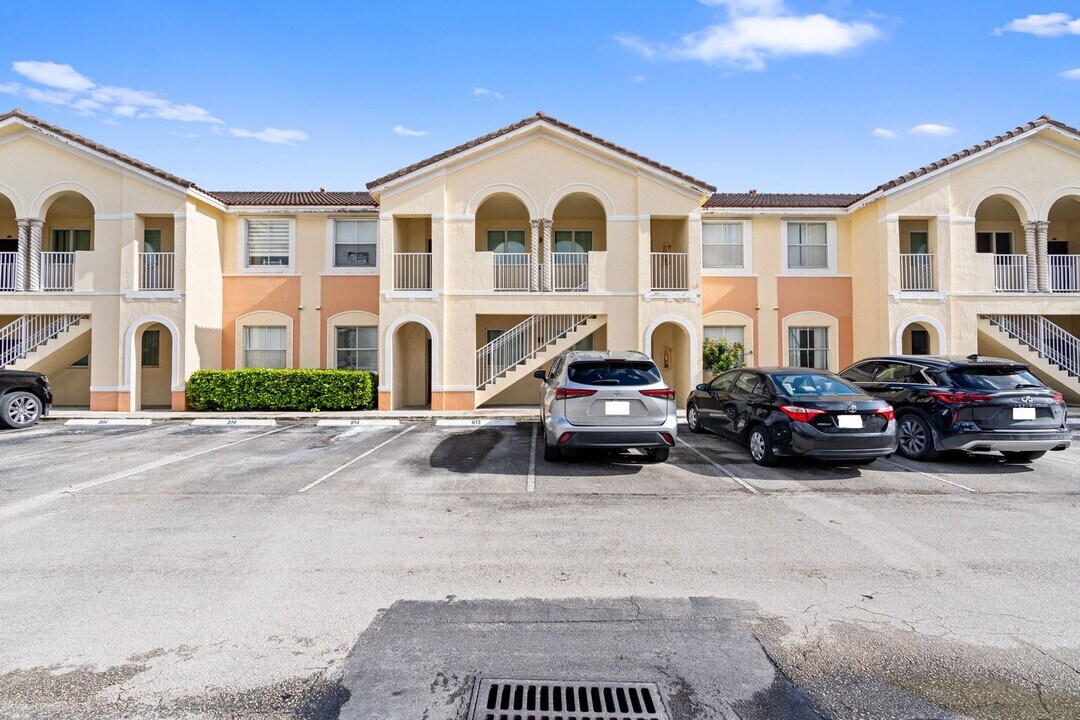 1663 SE 29th St in Homestead, FL - Building Photo