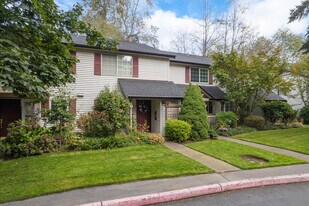 Kingswood Townhomes in Bothell, WA - Building Photo