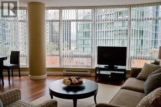 1288 Alberni St in Vancouver, BC - Building Photo - Building Photo