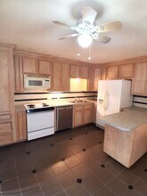 7205 Beechnut St in Houston, TX - Building Photo - Building Photo