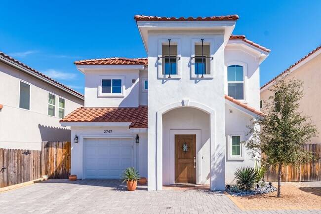 property at 2747 Del Pilar Dr