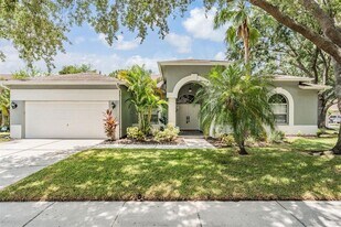 28335 Glade Fern Ct in Zephyrhills, FL - Building Photo