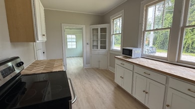 452 SE Nassau St in Lake City, FL - Building Photo - Building Photo