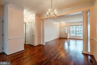 143 Birchwood Dr in West Chester, PA - Building Photo - Building Photo