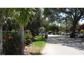 206 City View Dr in Fort Lauderdale, FL - Building Photo - Building Photo