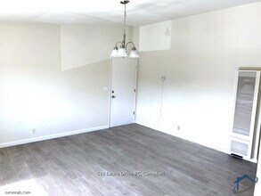 611 Laura Dr, Unit C in Campbell, CA - Building Photo - Building Photo