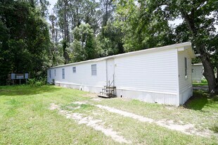 851 Mt Pleasant Rd in Waycross, GA - Building Photo