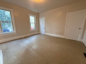 97 York St in Bridgeton, NJ - Foto de edificio - Building Photo