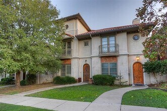 3637 Crestline Rd in Fort Worth, TX - Building Photo - Building Photo