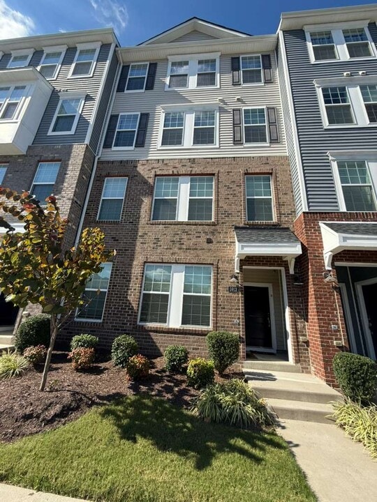 5912 Whitehurst Ln in Richmond, VA - Building Photo
