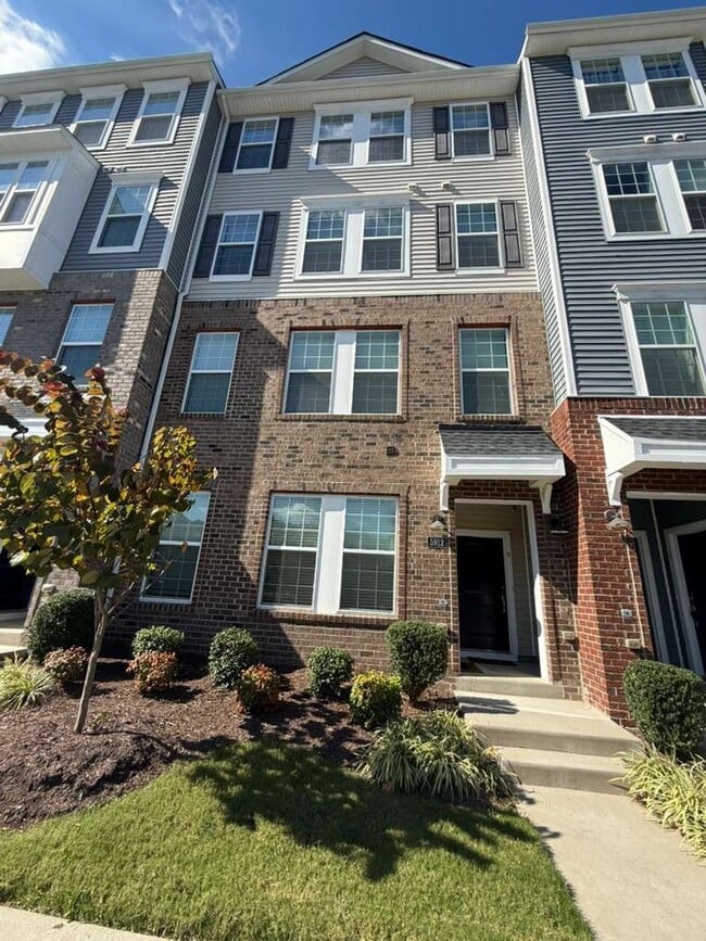 property at 5912 Whitehurst Ln