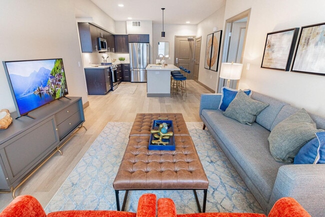 920 Bayswater Ave in Burlingame, CA - Building Photo - Building Photo