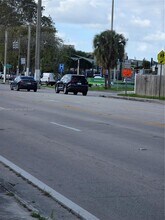 2832 SW 37th Ave in Miami, FL - Building Photo - Building Photo