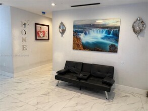 18501 NW 30th Ave in Miami Gardens, FL - Building Photo - Building Photo