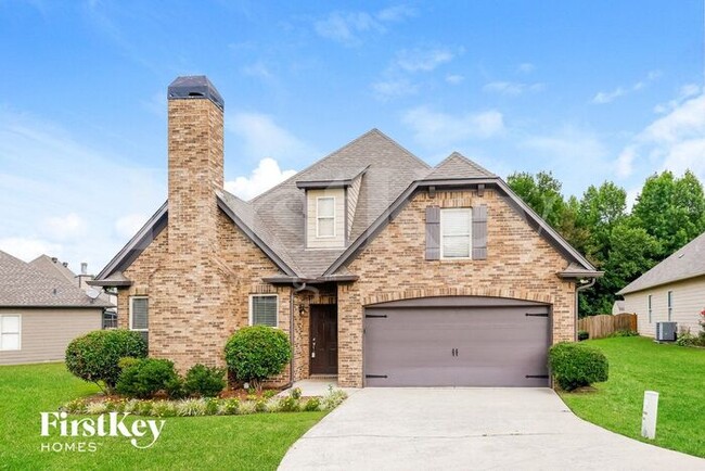 property at 2072 Shamrock Ln