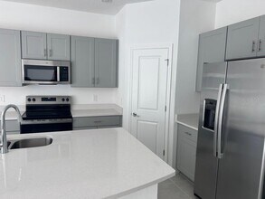 5081 Spangle Dr in St. Cloud, FL - Building Photo - Building Photo