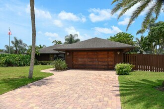 4160 Cedar Ave in Palm Beach Gardens, FL - Building Photo - Building Photo