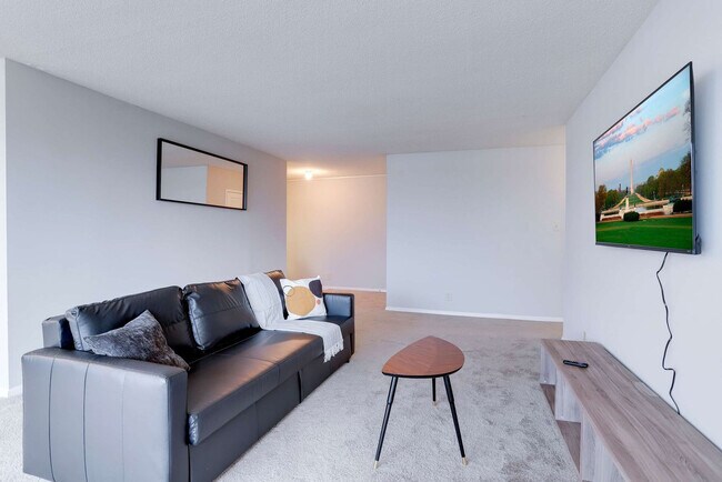 2111 Richmond Hwy