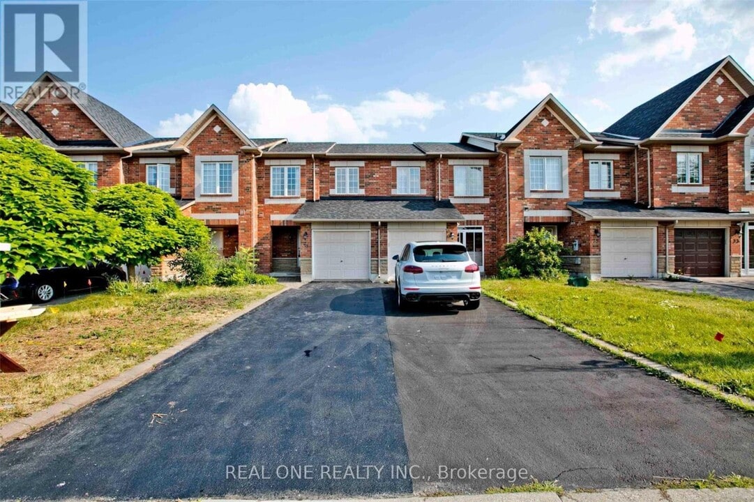 39 Silver Stream Ave in Richmond Hill, ON - Building Photo