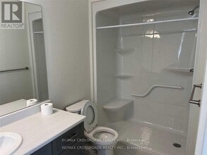 22 Athabaska Dr in Belleville, ON - Building Photo - Building Photo