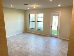 2151 Appleton Cir S in Oakland Park, FL - Building Photo - Building Photo