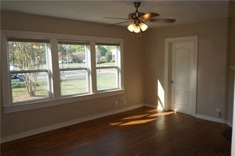 583 Colonial Cir SE in Marietta, GA - Building Photo - Building Photo