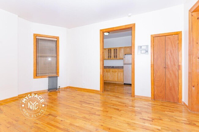 126 Graham Ave, Unit 2A in Brooklyn, NY - Building Photo - Building Photo