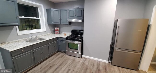 property at 437 N Robinson St