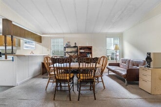 1061 Center St NW in Atlanta, GA - Building Photo - Building Photo