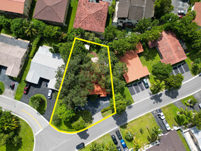 8000 NW 37th Dr in Coral Springs, FL - Building Photo - Building Photo