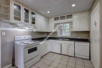 1316 Rock Springs St in Forest Park, GA - Building Photo - Building Photo