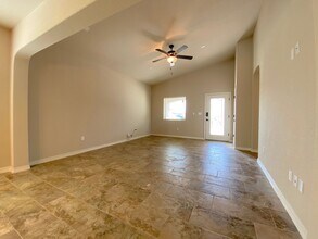 2044 Thomas Lackland St in El Paso, TX - Building Photo - Building Photo