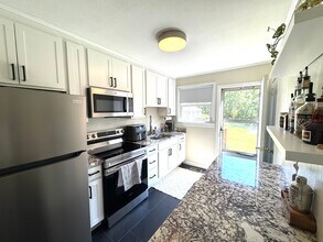 61 Trowbridge Ln in Brevard, NC - Building Photo - Building Photo