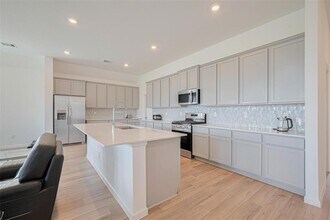 2430 Dewford Fls Dr in Richmond, TX - Building Photo - Building Photo